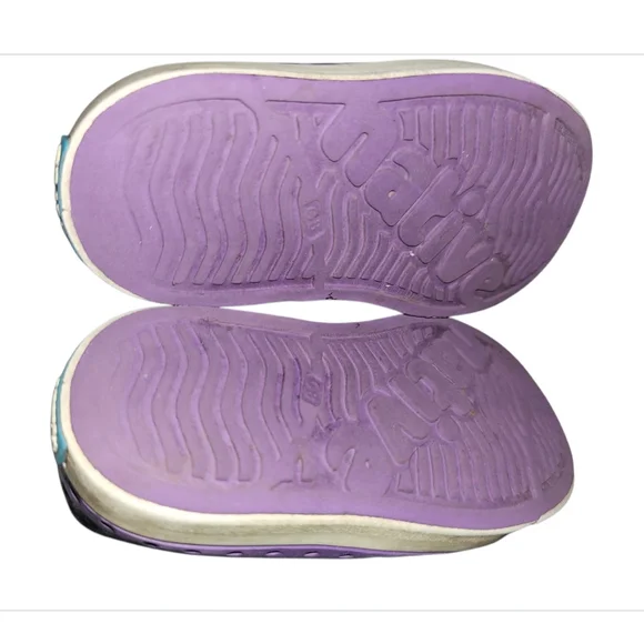 Native  Shoes - Picture 3 of 7